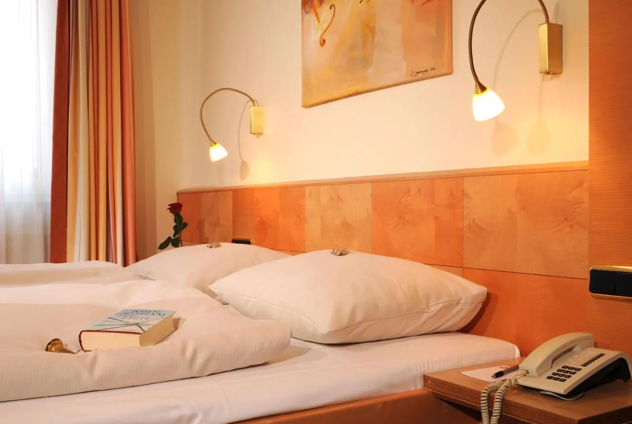 Hotel Torbraeu Monaco di Baviera 4*,