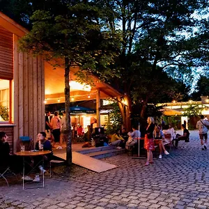 The Tent - Youth Only - Buchung Leider Nur Bis 30 Jahre Moeglich! Hostal