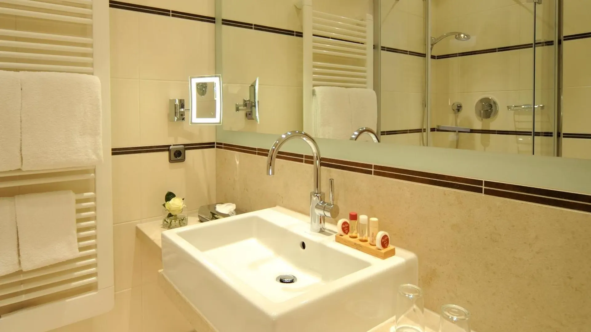 Hotel Torbraeu Munich