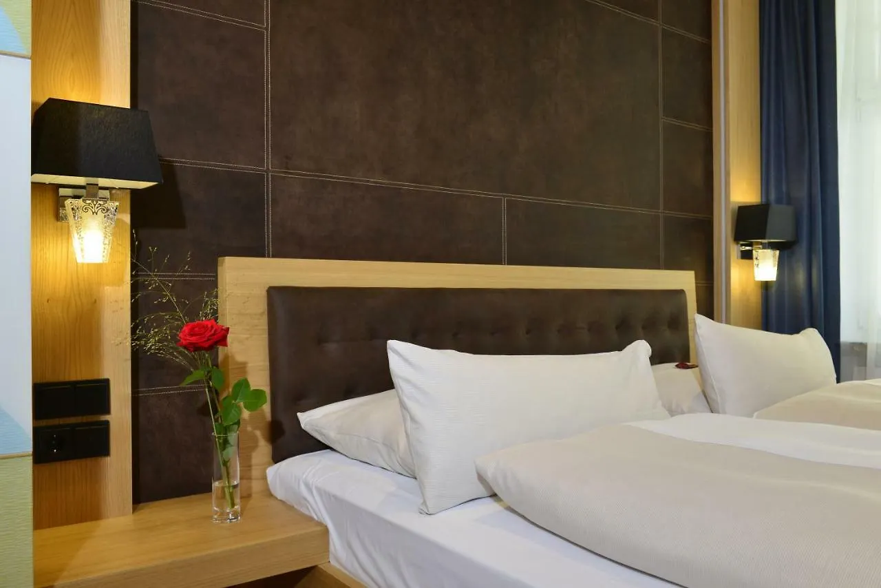 Hotel Torbraeu Munich